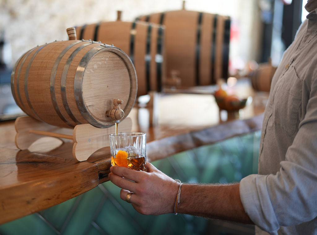 1L Oak Wood Barrel for Aging Whiskey, Bourbon & Cocktails – Oak